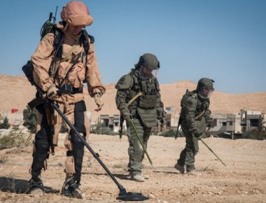 Ρώσοι στρατιώτες με ρομπότ εκκαθαρίζουν την αρχαία Παλμύρα! (Εντυπωσιακές φωτό)